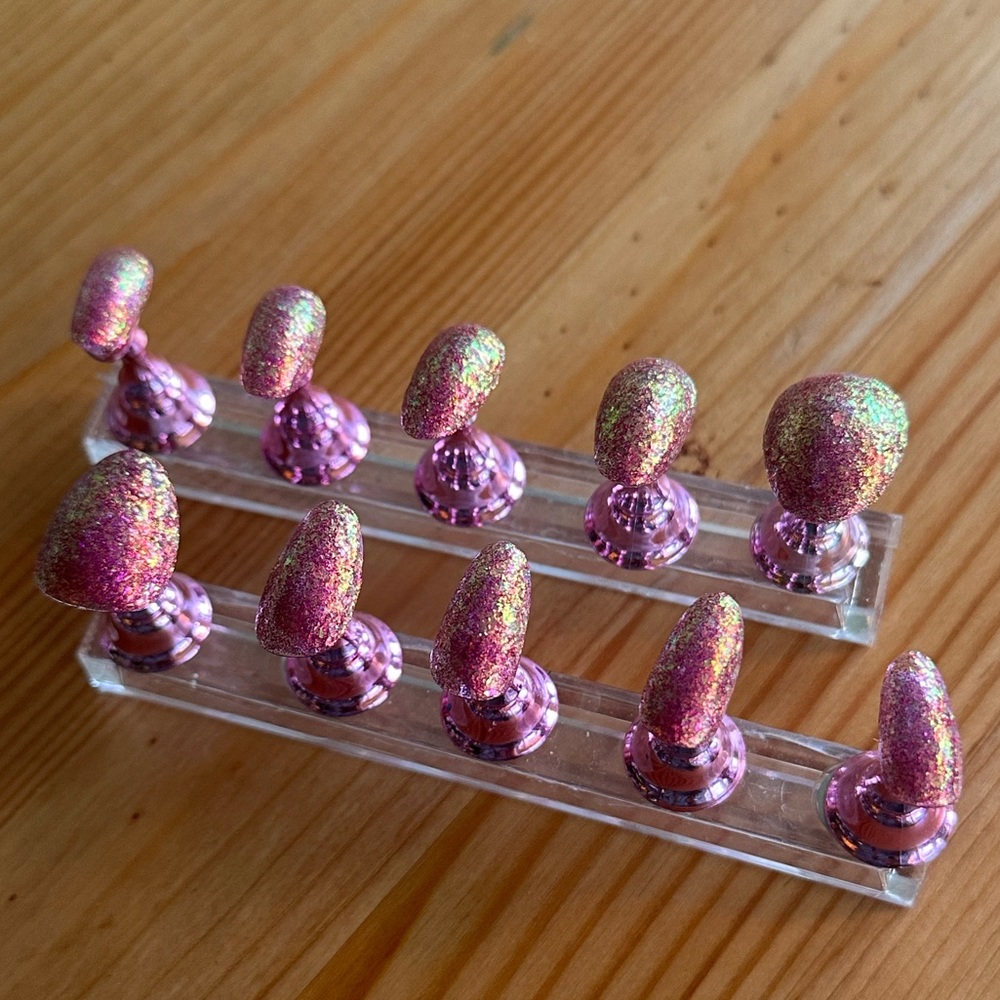 1 Set of Press-On Nails